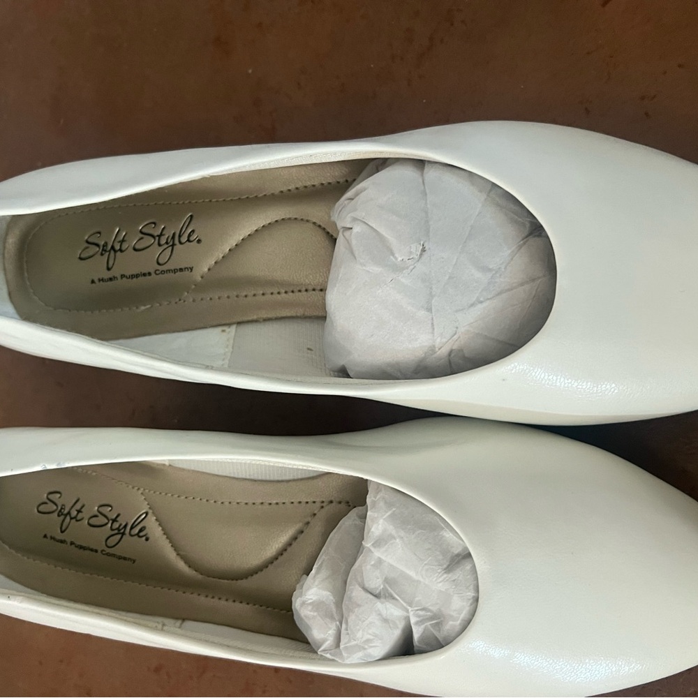 Hush Puppies Women's Cream Pump NEW!